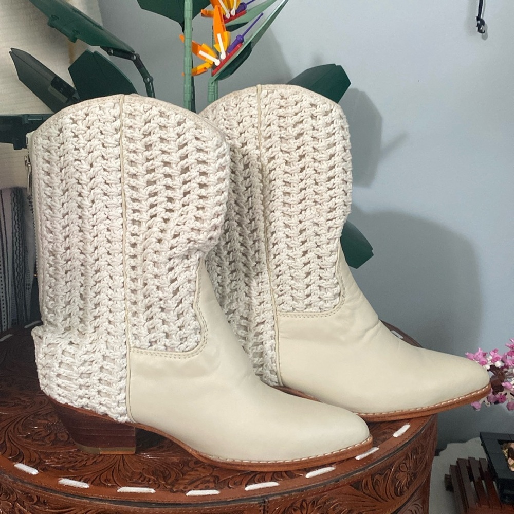 SELINA CROCHET BOOTS FREE PEOPLE X MoMo New York